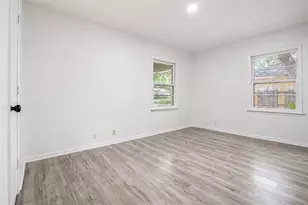 2400 Carrington St, Bay City, TX 77414 - Photo 9