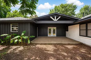 2400 Carrington St, Bay City, TX 77414 - Photo 3