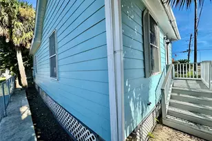 2414 Grover Ave, Galveston, TX 77551 - Photo 3