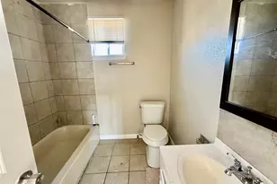 2414 Grover Ave, Galveston, TX 77551 - Photo 5