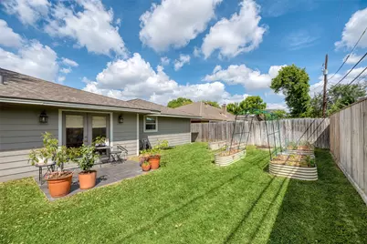 1814 Tattenhall Drive, Houston, TX 77008 - Photo 35