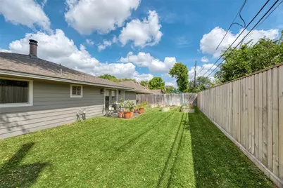 1814 Tattenhall Drive, Houston, TX 77008 - Photo 37