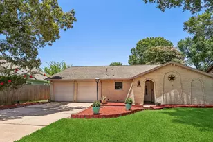 5110 Geneva Dr, Friendswood, TX 77546 - Photo 1