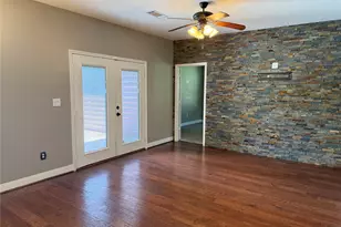 2063 Apache Dr, Montgomery, TX 77316 - Photo 11