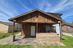 9010 Linda Vista Rd, Houston, TX 77078 - Photo 1