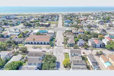 1002 Sealy Street, Galveston, TX 77550 - Photo 9