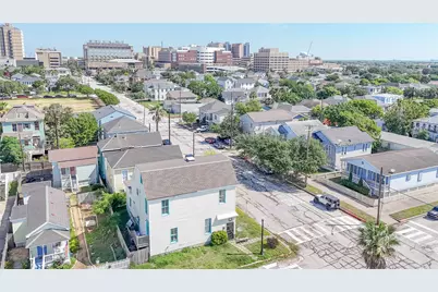 1002 Sealy Street, Galveston, TX 77550 - Photo 5