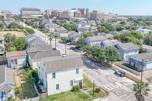 1002 Sealy St, Galveston, TX 77550 - Photo 5