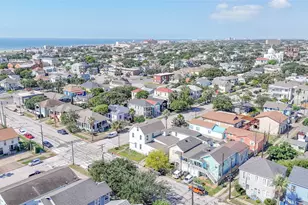 1002 Sealy St, Galveston, TX 77550 - Photo 11