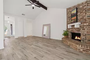 6 N Birchcane Ct, The Woodlands, TX 77381 - Photo 3