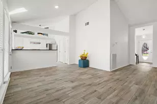 6 N Birchcane Ct, The Woodlands, TX 77381 - Photo 7