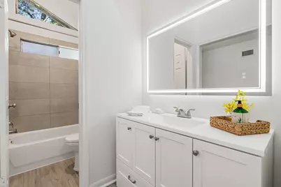 6 N Birchcane Court, The Woodlands, TX 77381 - Photo 13