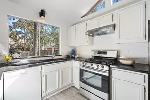 6 N Birchcane Ct, The Woodlands, TX 77381 - Photo 9