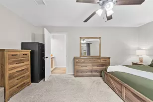 1934 Round Lake Dr, Houston, TX 77077 - Photo 11