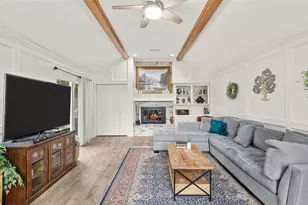 1934 Round Lake Dr, Houston, TX 77077 - Photo 5