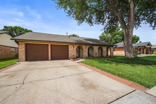 905 Patricia Dr, Deer Park, TX 77536 - Photo 3