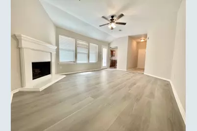 5723 Wandering Creek Drive, Richmond, TX 77469 - Photo 3