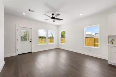 3708 E Avenue S E, Santa Fe, TX 77510 - Photo 7