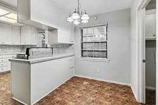 5918 Pine Arbor Dr, Houston, TX 77066 - Photo 7