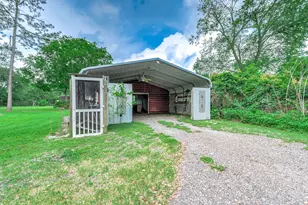 600 S Walker St, Angleton, TX 77515 - Photo 19