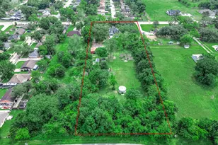 600 S Walker St, Angleton, TX 77515 - Photo 5