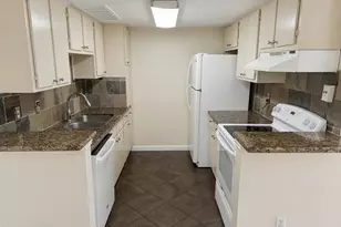 2250 Bering Dr, Houston, TX 77057 - Photo 3