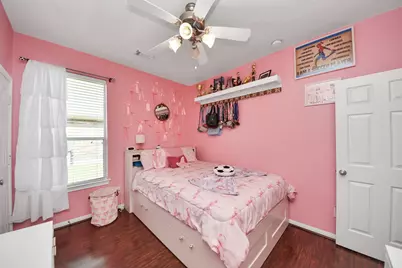 4802 Lakefront Terrace Court, Pearland, TX 77584 - Photo 17