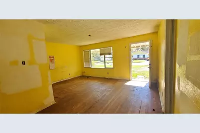 6043 Glenhurst Drive, Houston, TX 77033 - Photo 3