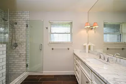 9535 Meadowbriar Lane, Houston, TX 77063 - Photo 13