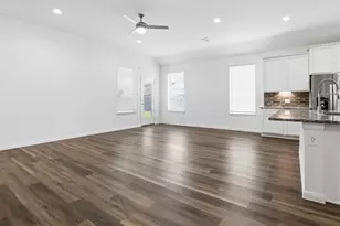 1606 Happy Vly St, Montgomery, TX 77316 - Photo 3