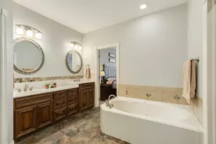 4913 Hickory Ln, Bay City, TX 77414 - Photo 17