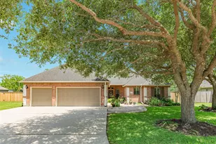 4913 Hickory Ln, Bay City, TX 77414 - Photo 1