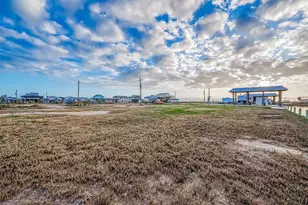 1111 Gator Point, Crystal Beach, TX 77650 - Photo 5