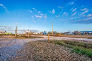 1111 Gator Point, Crystal Beach, TX 77650 - Photo 3