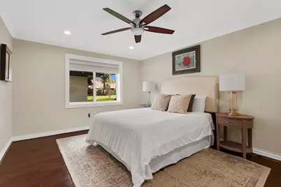 9 Charleston Street S, Sugar Land, TX 77478 - Photo 25
