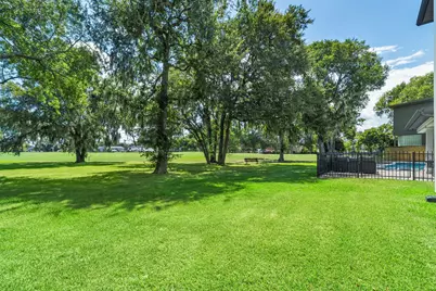 9 Charleston Street S, Sugar Land, TX 77478 - Photo 45