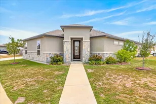 3138 Seawolf Dr, Corpus Christi, TX 78414 - Photo 1