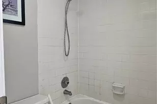 2750 Holly Hall St, Houston, TX 77054 - Photo 11