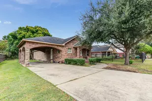 8123 Tareyton Ln, Houston, TX 77075 - Photo 1
