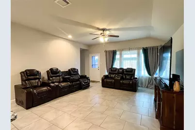 18318 Grayson Bluff Way, Richmond, TX 77407 - Photo 17