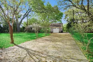 715 W League City Pkwy, League City, TX 77573 - Photo 1