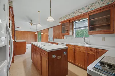 715 West League City Parkway, League City, TX 77573 - Photo 13