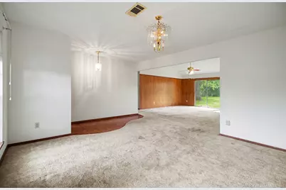 715 West League City Parkway, League City, TX 77573 - Photo 7