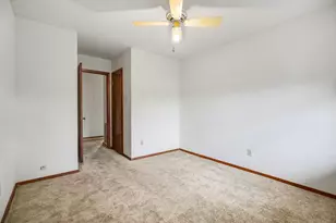 715 W League City Pkwy, League City, TX 77573 - Photo 19