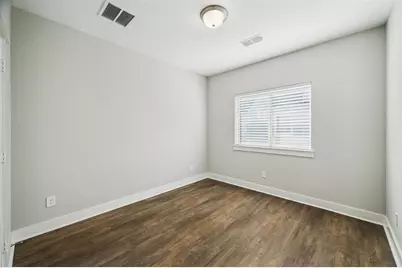 1705 Lindsey Ridge Drive, Houston, TX 77055 - Photo 13