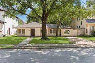 5119 Patrick Henry, Bellaire, TX 77401 - Photo 1