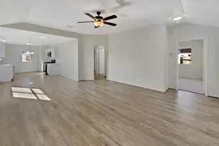 12830 E Greenwick Loop, Houston, TX 77085 - Photo 11