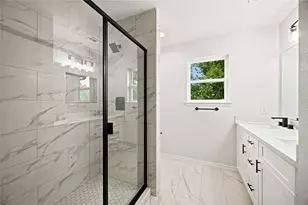 2024 Hampton St, Houston, TX 77088 - Photo 13