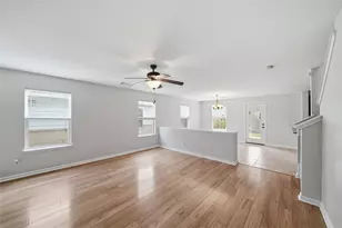 6611 Green Pear Ln, Houston, TX 77049 - Photo 3