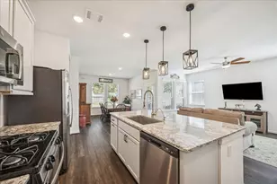 406 Wild Petunia Ct, Montgomery, TX 77316 - Photo 3